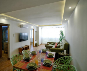 Leo Home- bright & centric 3 bedrooms apartment with private parking included